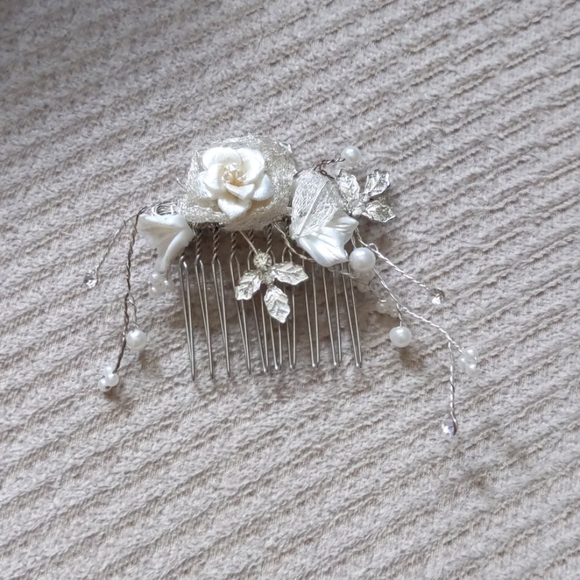 Pearl hair comb - Joshua b designs - Picture 2 of 3